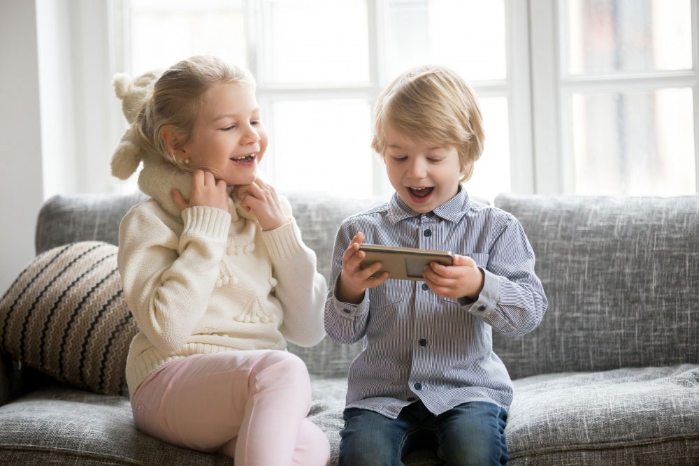 Çocuk ve Ergenlerde Teknoloji Ekran Kullanımı ve Uyku Problemleri